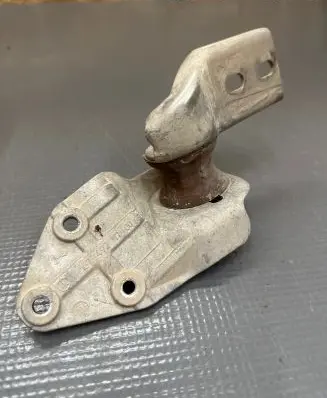 Mercedes-Benz GLE W167 Muffler mount bracket/holder A1674921700