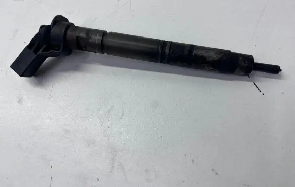 Audi Q7 4L Fuel injector 059130277CD