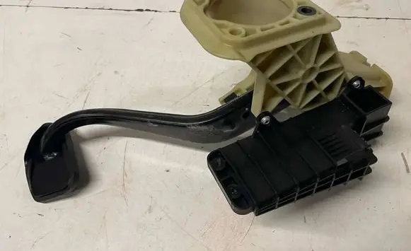 BMW 5 F10 F11 Brake pedal 6782665 14416710
