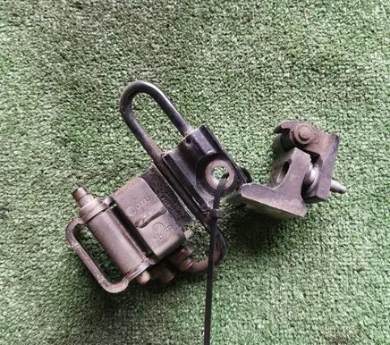 Audi A3 S3 8P Rear door lower hinge 8P4833412A