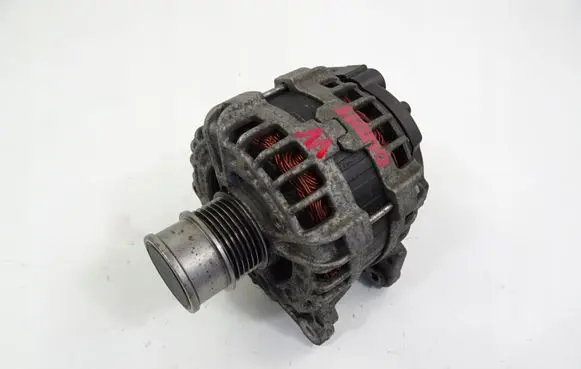 Volkswagen Golf VII Generator/alternator 04C903023T