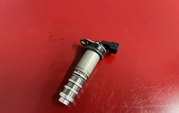 BMW X5 F15 Camshaft vanos timing valve 8605123 11368605123