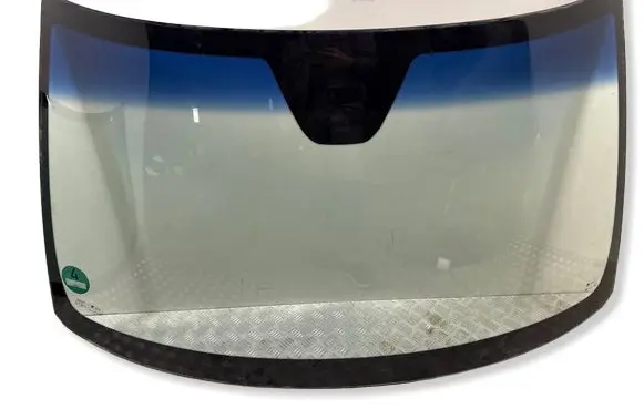 Volvo XC70 Front windscreen/windshield window DOT24AS1M52 E000259 43R00138