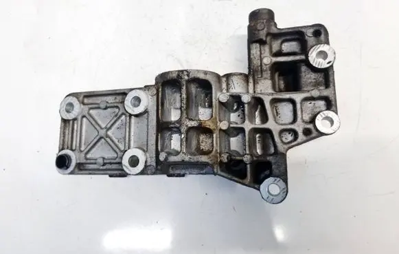 Mitsubishi Lancer X Engine mounting bracket 04891592aa