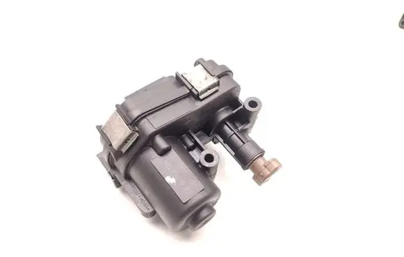 Opel Insignia A Intake manifold valve actuator/motor 8683VBP3L