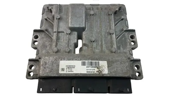 Dacia Duster Engine control unit/module ECU 237106968R 237107137R