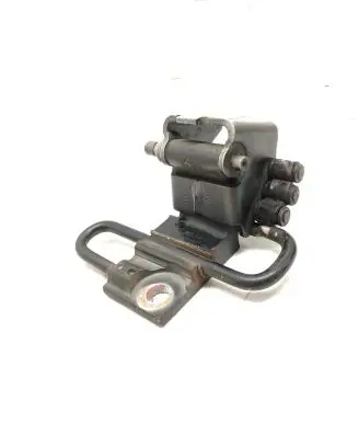 Audi A6 S6 C6 4F Front door lower hinge 8E0831411