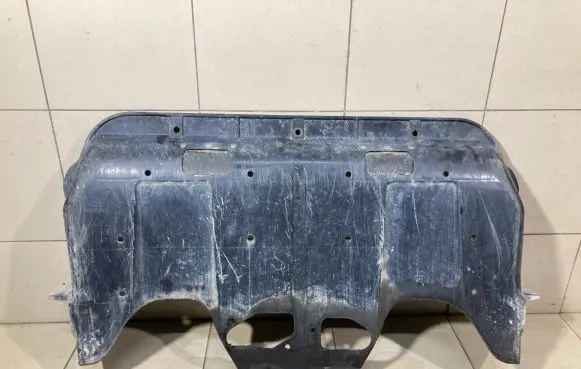 Subaru Impreza I Engine splash shield/under tray