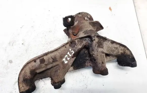 Volkswagen Golf III Exhaust manifold 
