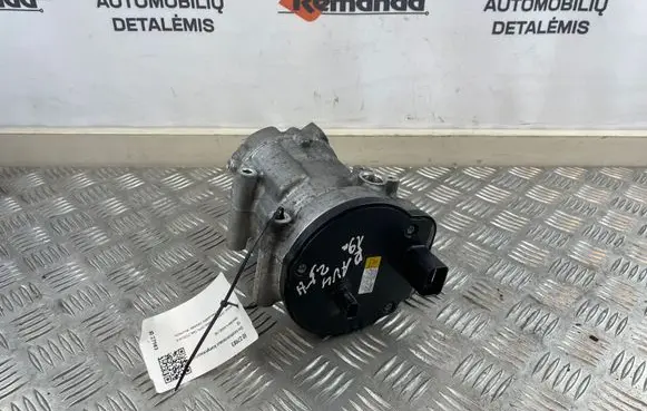 Toyota RAV 4 (XA50) Air conditioning (A/C) compressor (pump) 0424000171