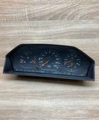 Mercedes-Benz E W124 Speedometer (instrument cluster) 1244407111 110008652