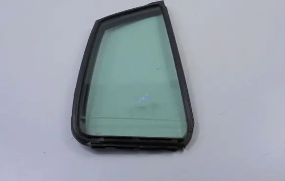 Nissan Altima Rear side window