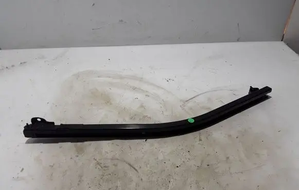 Renault Kangoo III Sliding door middle roller runner 745900296R