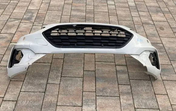 Ford Focus Front bumper JX7B17757S