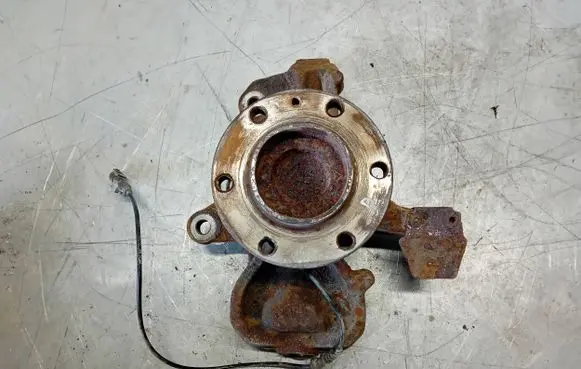 Volkswagen Crafter Front wheel hub spindle knuckle