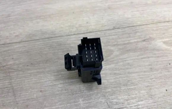 Porsche Panamera (971) Seat heating relay 3F0959772