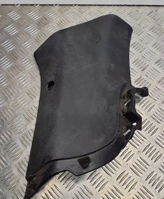Hyundai Santa Fe (D)pillar trim (top) 858552B010