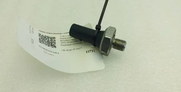Volkswagen Scirocco Oil pressure sensor 036919081C