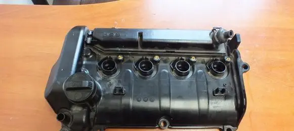 Honda HR-V Rocker cam cover 5R1