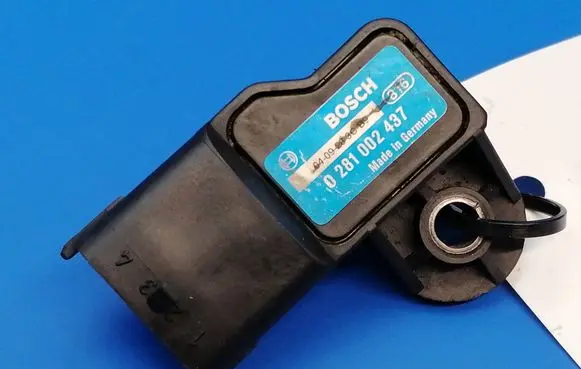 Opel Zafira B Air pressure sensor 0281002437