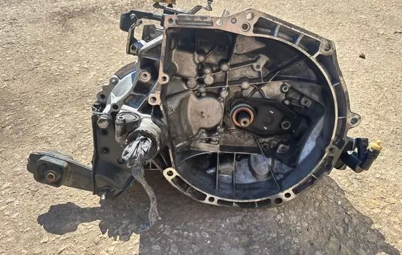 Peugeot 207 Manual 5 speed gearbox 20CQ74