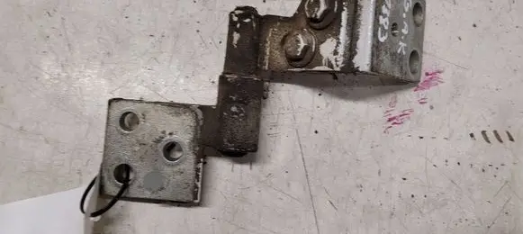 Citroen Berlingo Loading door lower hinge