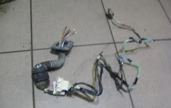 Citroen Berlingo Front door wiring loom/harness boot 