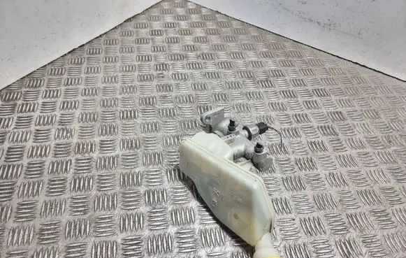 Peugeot 1007 Master brake cylinder 32067093