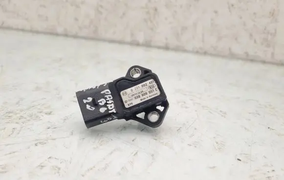 Volkswagen PASSAT B6 Air pressure sensor 038906051C 0281002401