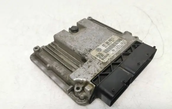Volkswagen Golf Plus Engine control unit/module 03C906056CL 0261S02186 1039S12243