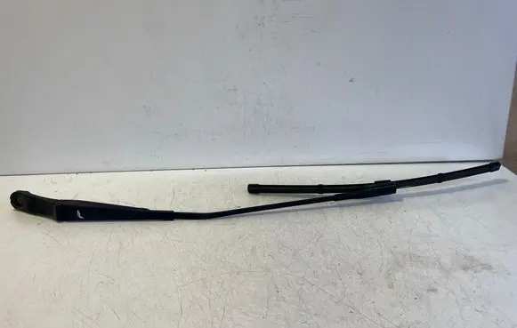 Audi Q2 - Front wiper blade arm 81C955407
