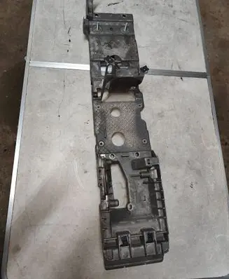 Volvo V50 Handbrake interior bracket 8648590