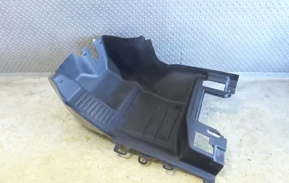 Land Rover Defender Front floor carpet liner LR129105 L8B2130C31BD8PVJ L8B2130C31BD