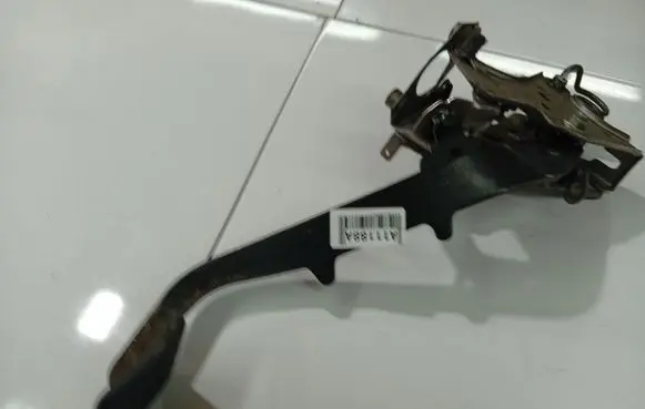 Toyota Corolla Verso AR10 Brake pedal 