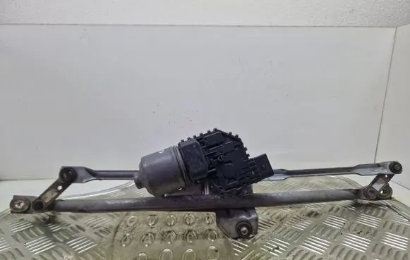 Skoda Superb B5 (3U) Front wiper linkage and motor 0390241528 3B1955113D