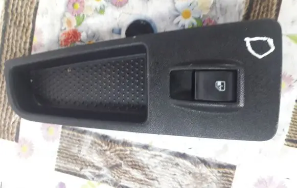 Fiat Punto (199) Electric window control switch