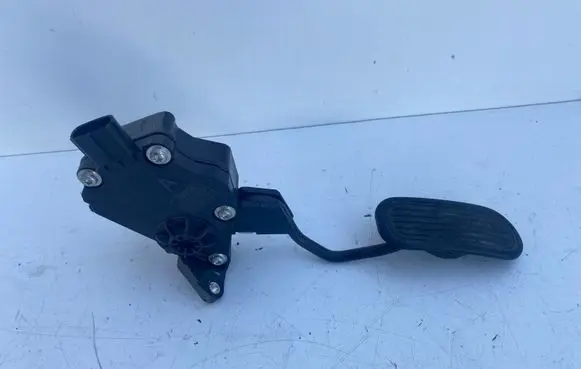 Lexus IS 220D-250-350 Accelerator throttle pedal 7811053010