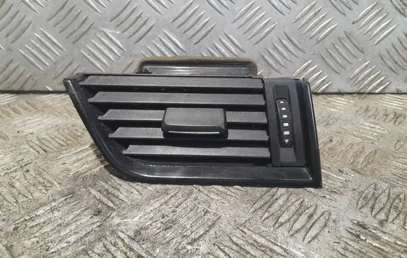 Skoda Octavia Mk3 (5E) Dashboard side air vent grill/cover trim 5E0819702