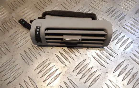 Audi A6 S6 C6 4F Air vent grill in roof 4F0819384A 3060