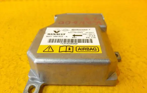 Renault Kangoo II Airbag control unit/module 8201388833A
