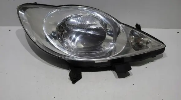Peugeot 107 Headlight/headlamp