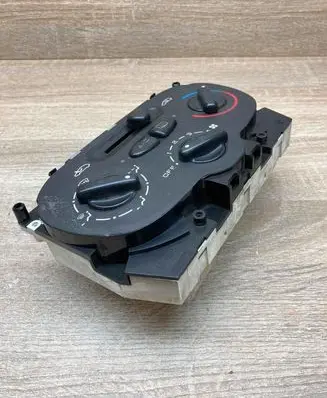Peugeot 206 Climate control unit 1068701