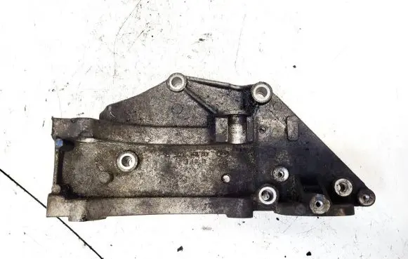 Volvo V50 Engine mounting bracket 9650034280