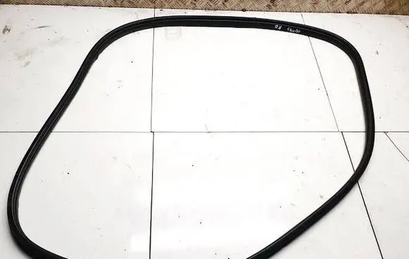 Mazda CX-30 Rubber seal front coupe door 