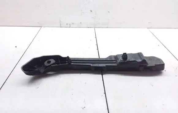 KIA Carens II Front bumper mounting bracket 865131D000