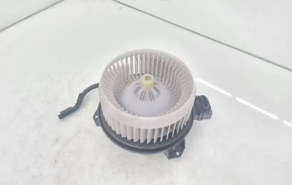 Toyota GT 86 Heater fan/blower 1L1C12C11 6130