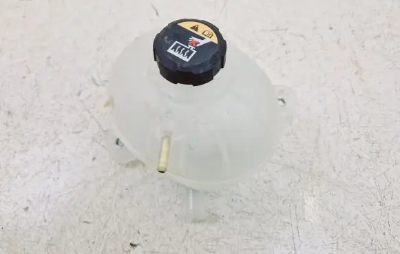 Hyundai Tucson TL Coolant expansion tank/reservoir 25430D3700 25430D3700P
