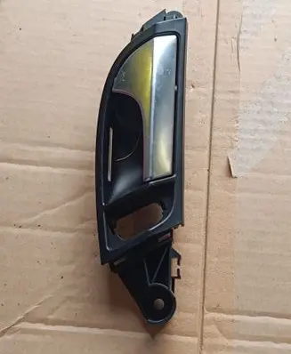 Audi Q7 4L Front door interior handle 4L0837020