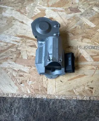 Mercedes-Benz E W211 Steering wheel lock 2034621130
