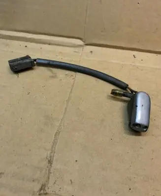 Volkswagen Golf II Windshield washer spray nozzle 191955986